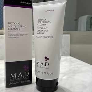 M.A.D Skincare glycolic age diffusing cleanser